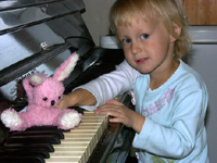 young child_playing_piano